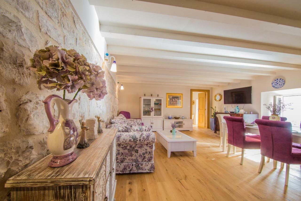 Villa Martina Komiza Luaran gambar